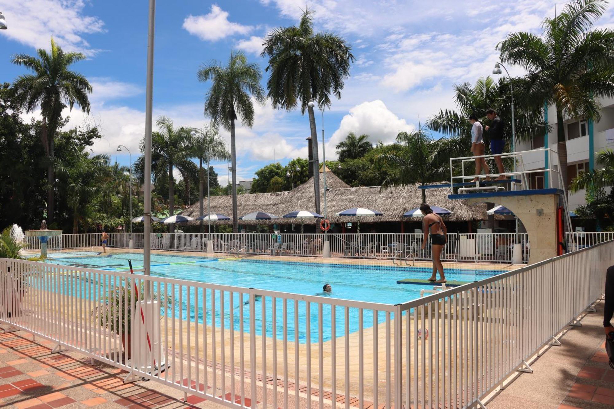 Hotel Bachue Girardot Extérieur photo