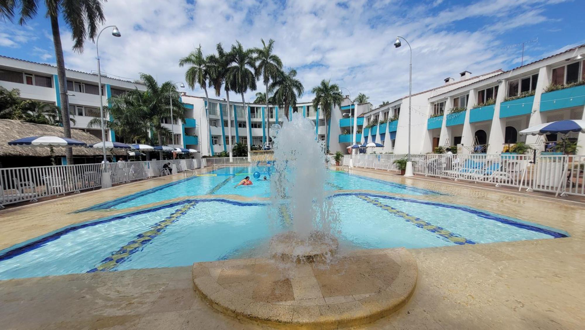 Hotel Bachue Girardot Extérieur photo