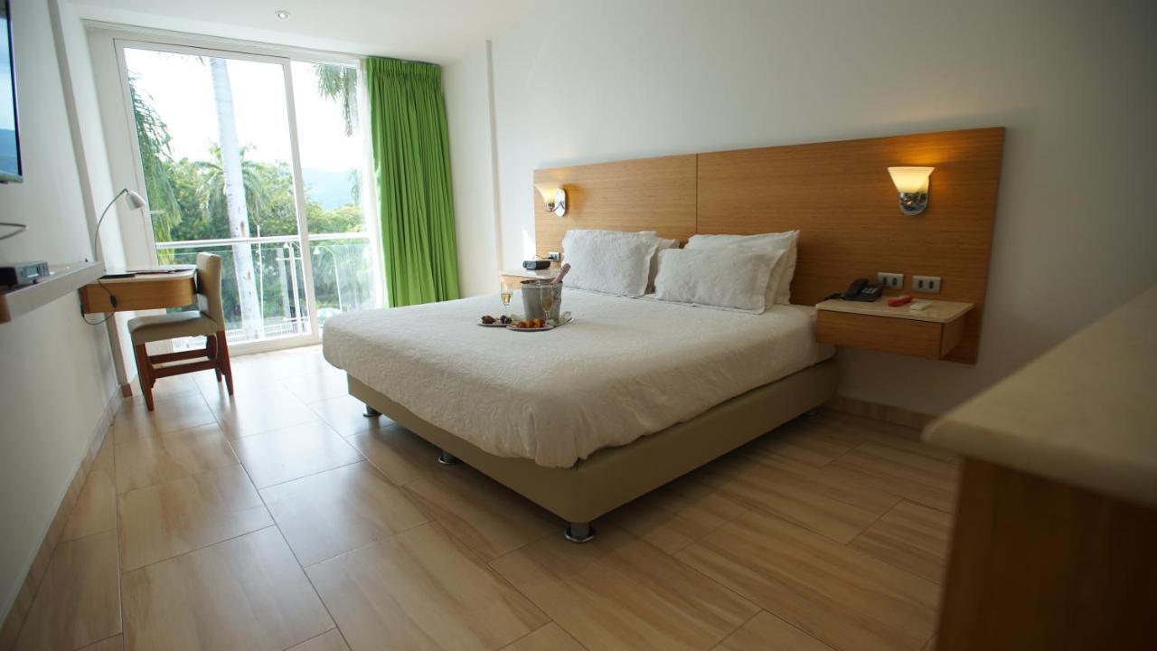 Hotel Bachue Girardot Extérieur photo