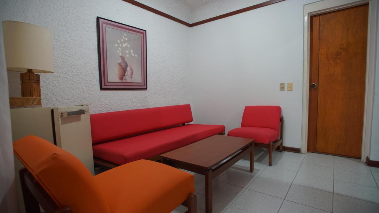 Hotel Bachue Girardot Extérieur photo