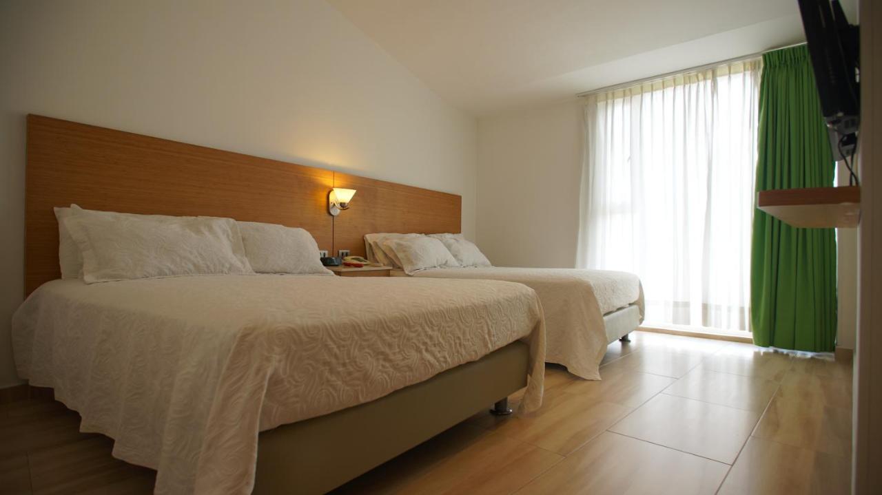 Hotel Bachue Girardot Extérieur photo